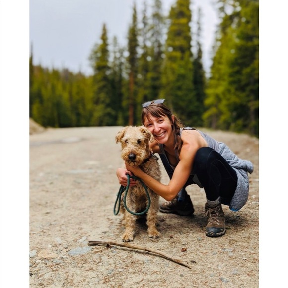 Meet your Posher, Laura - Picture 2 of 3